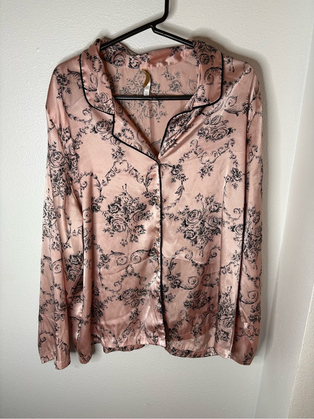 VTG Women's Satin Floral Pajama Top in Blush Pink - XXL
